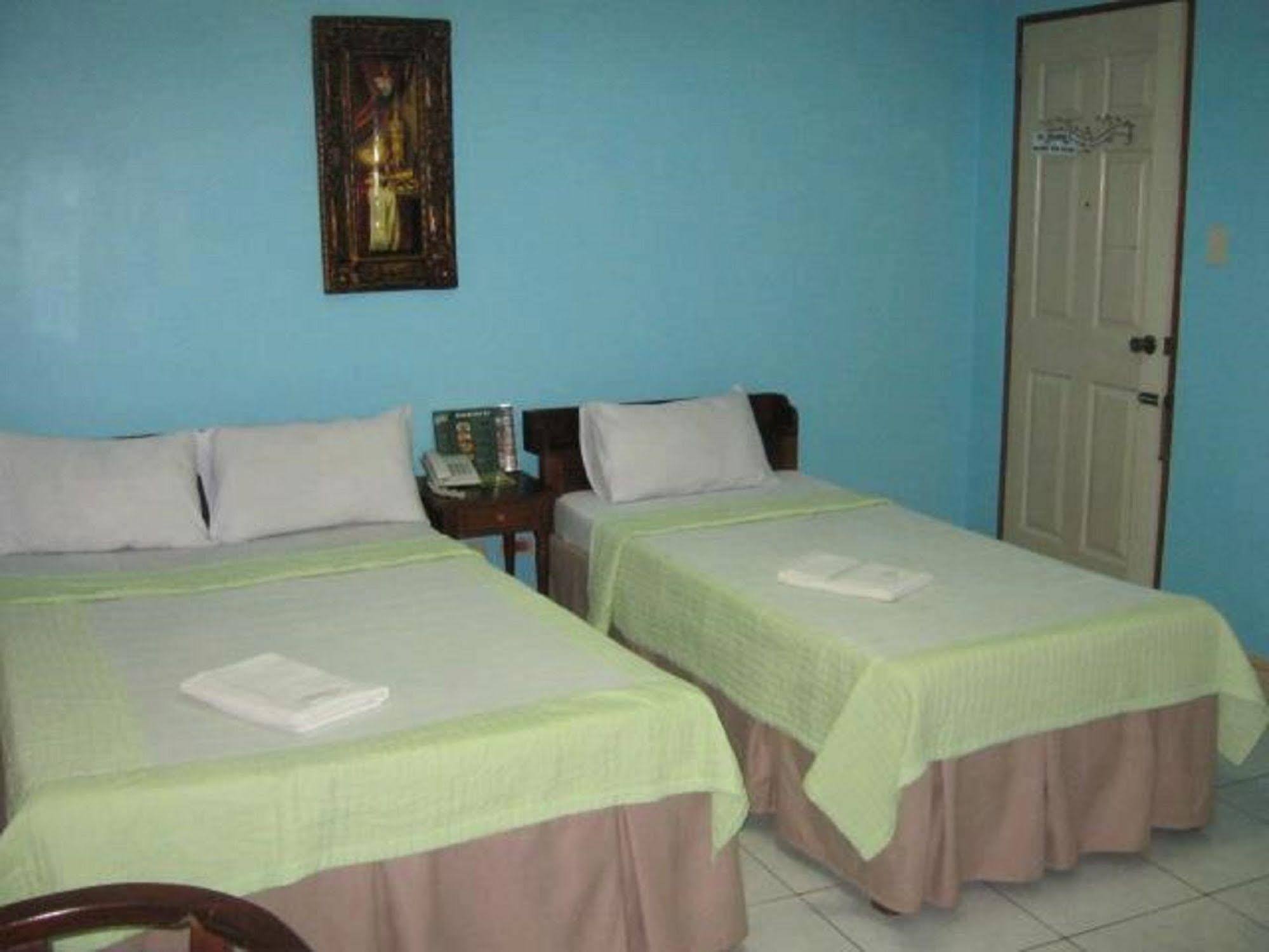 Liberty Park Pension Puerto Princesa Zewnętrze zdjęcie